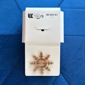 GWP CC Gold plated brooch